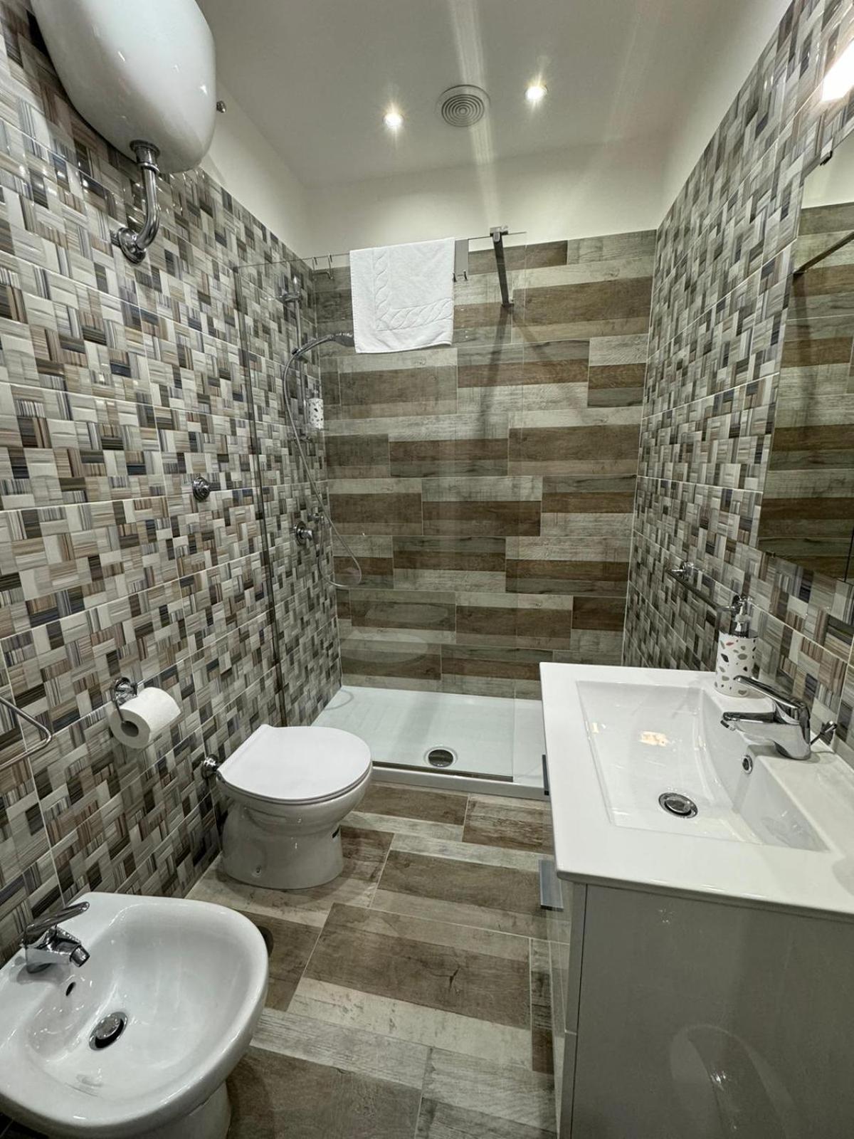 Punto House Ferrovia 호텔 나폴리 외부 사진
